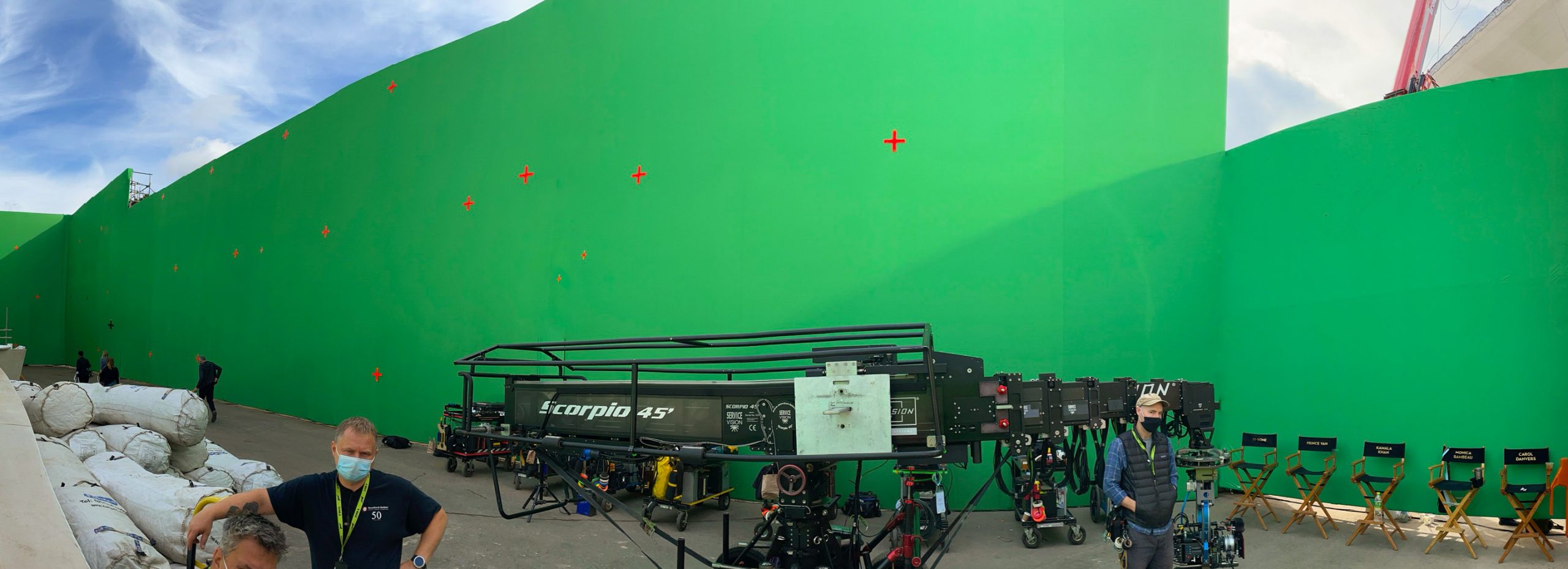 vfxworld green vfx screens on set